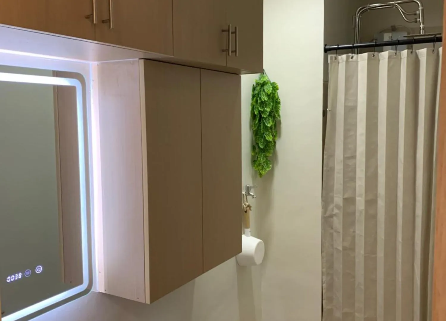 Aparthotel Peacetime Condo Field Residences Bldg 6 U1006B Manila