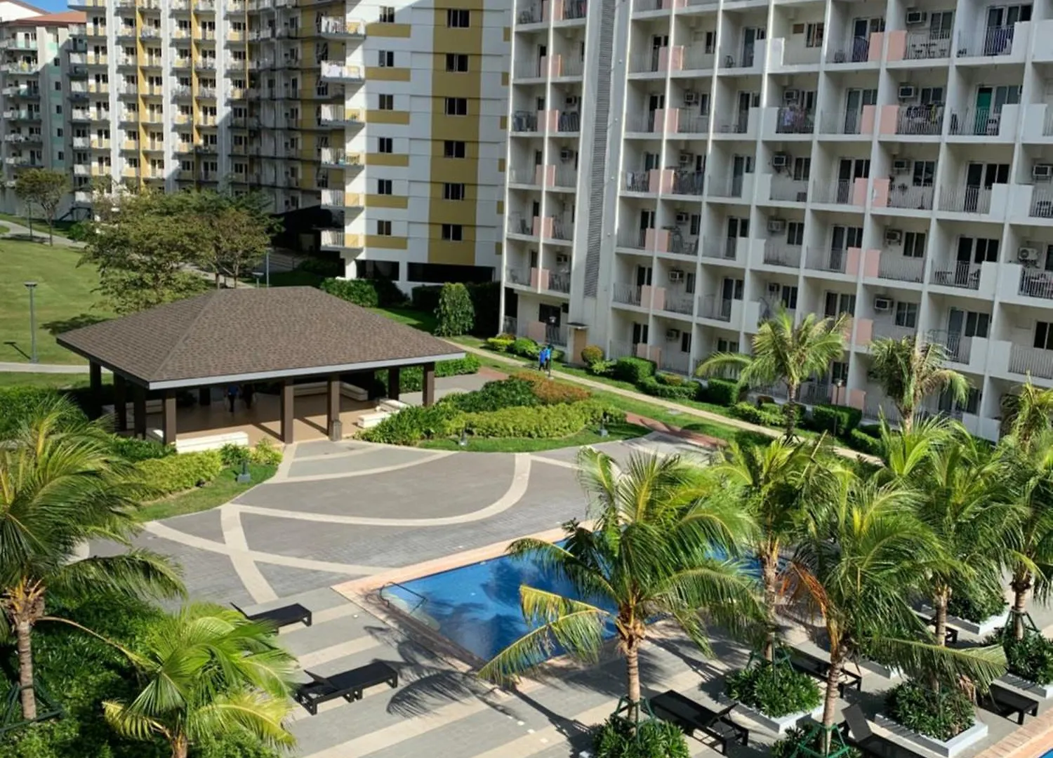 Peacetime Condo Field Residences Bldg 6 U1006B Manila Aparthotel