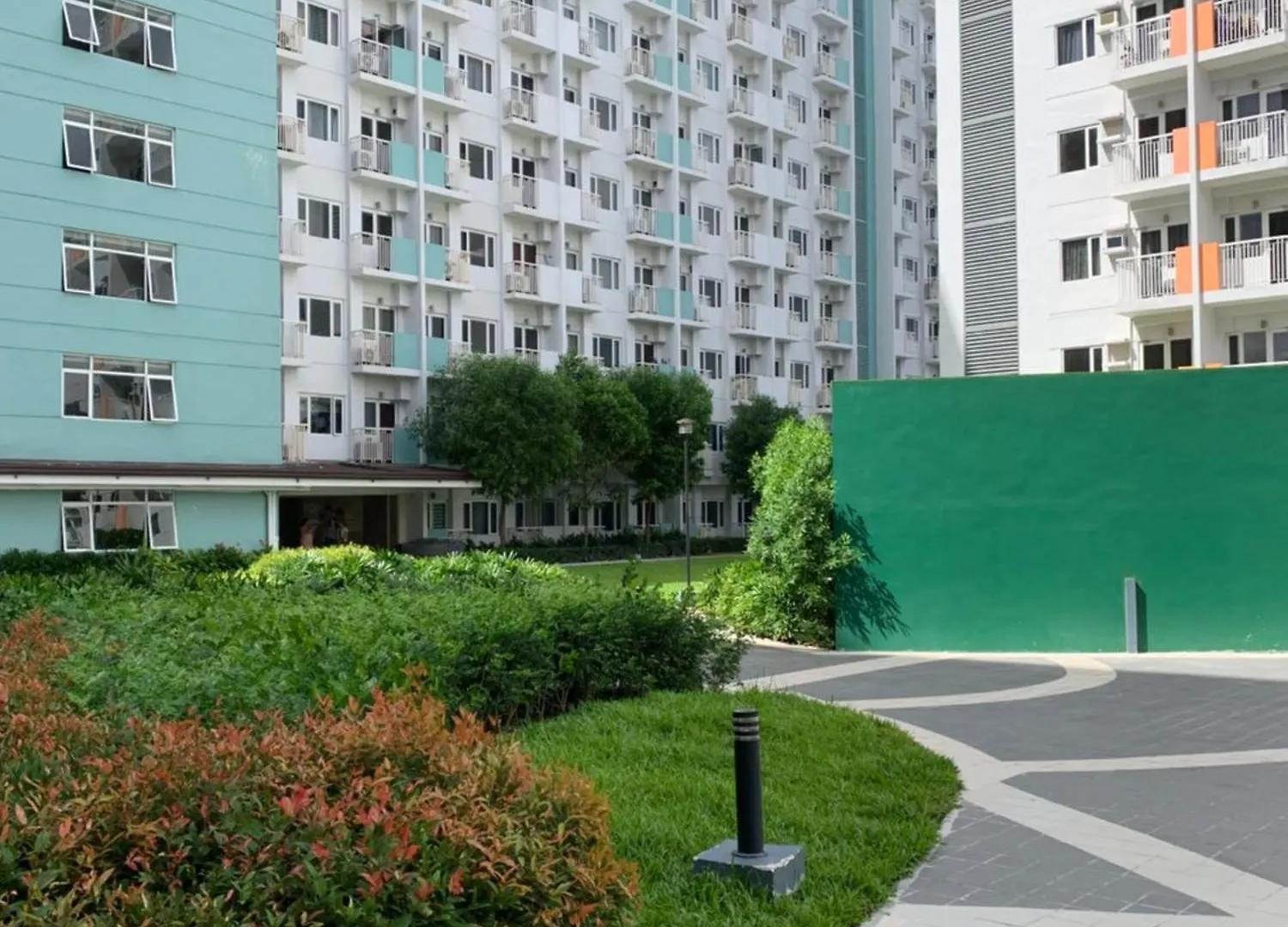 Aparthotel Peacetime Condo Field Residences Bldg 6 U1006B Manila
