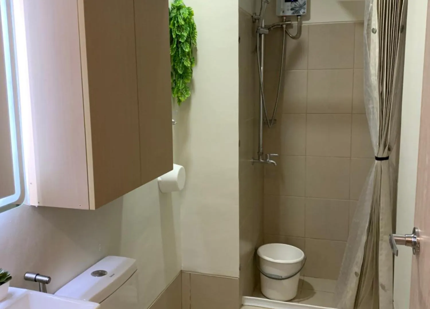 Peacetime Condo Field Residences Bldg 6 U1006B Manila 0*,  Philippines