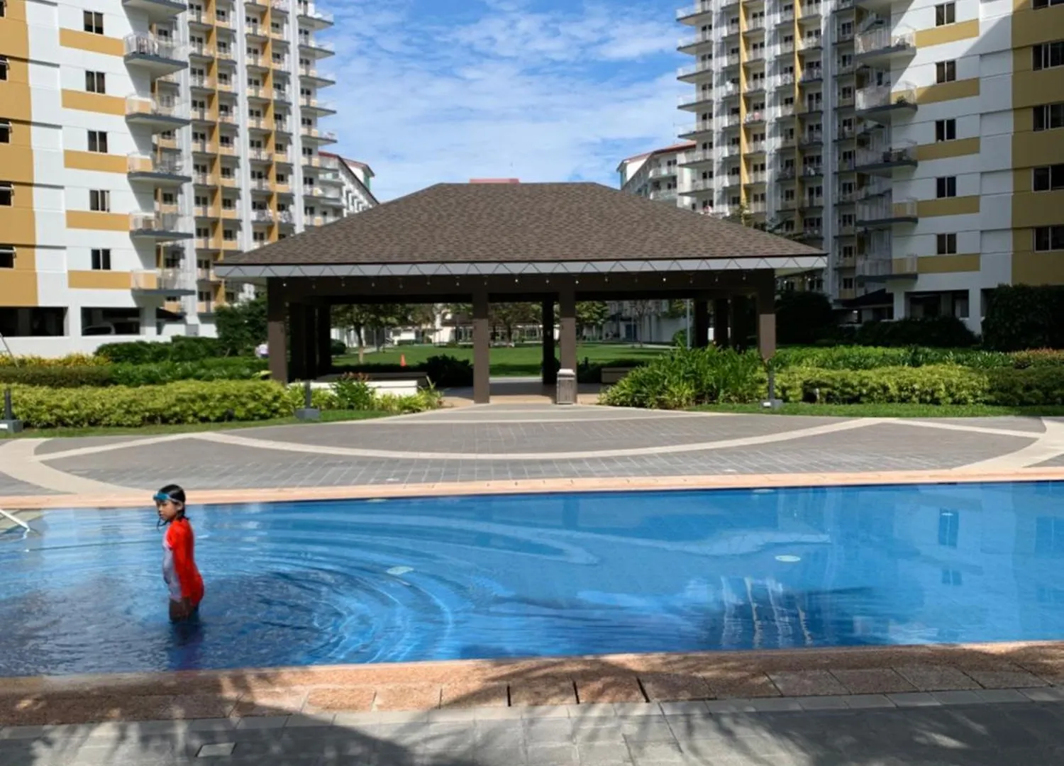 Aparthotel Peacetime Condo Field Residences Bldg 6 U1006B Manila Philippines