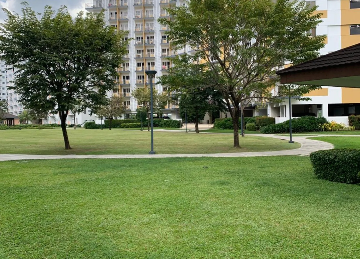 Peacetime Condo Field Residences Bldg 6 U1006B Manila