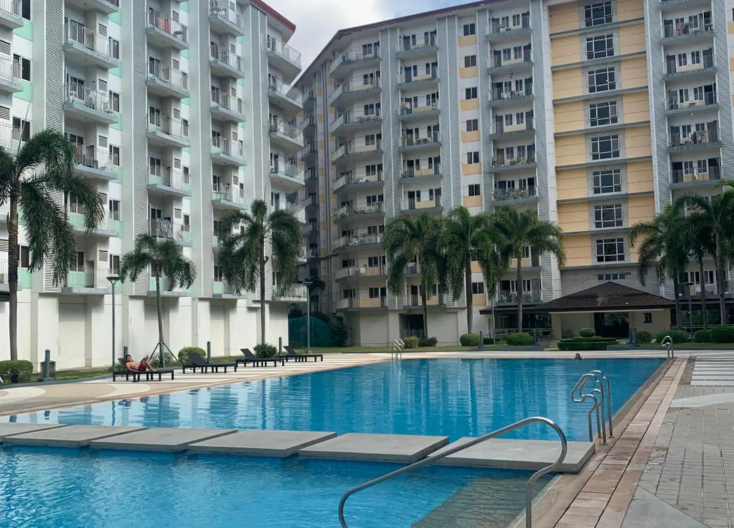 Peacetime Condo Field Residences Bldg 6 U1006B Manila Aparthotel