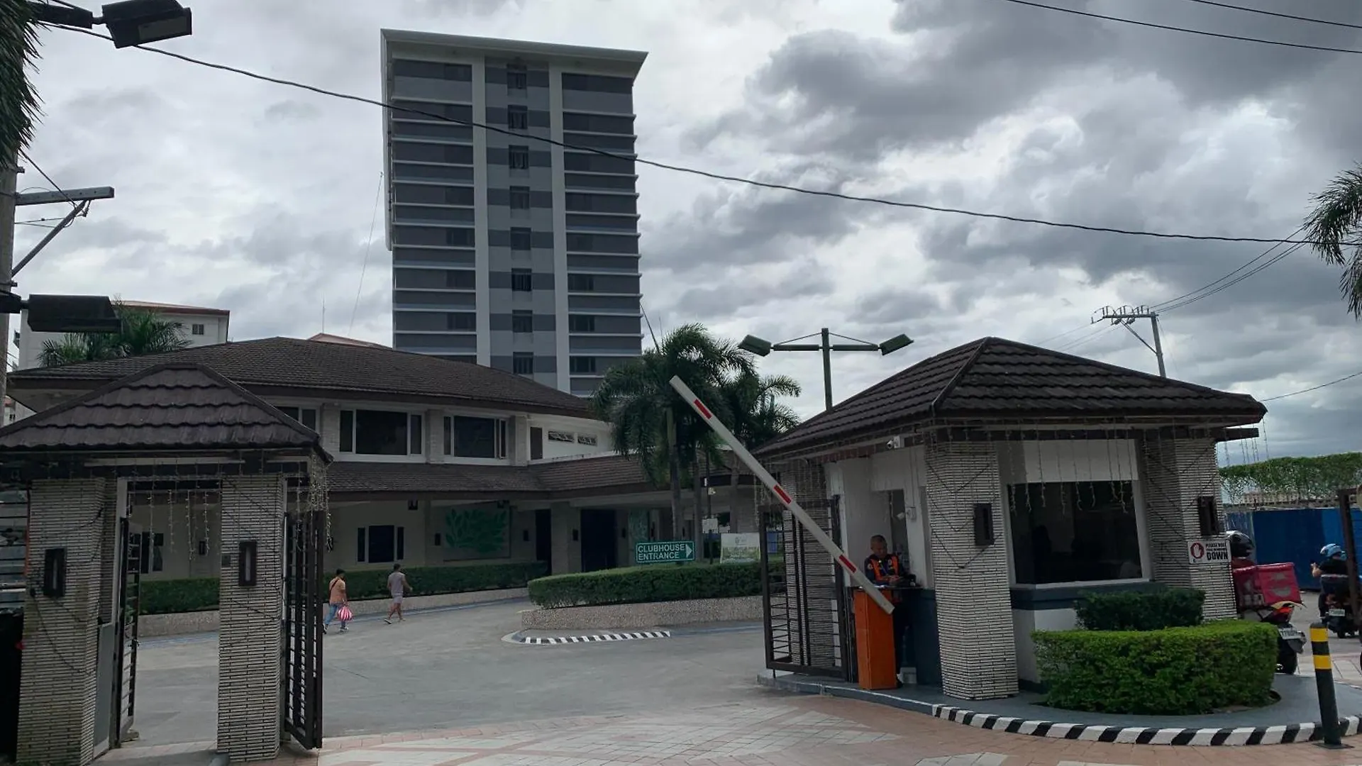 Peacetime Condo Field Residences Bldg 6 U1006B Manila 0*,  Philippines