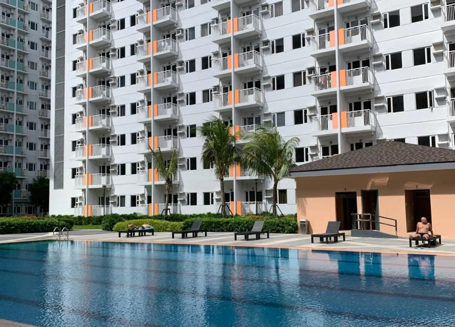 Aparthotel Peacetime Condo Field Residences Bldg 6 U1006B Manila Philippines