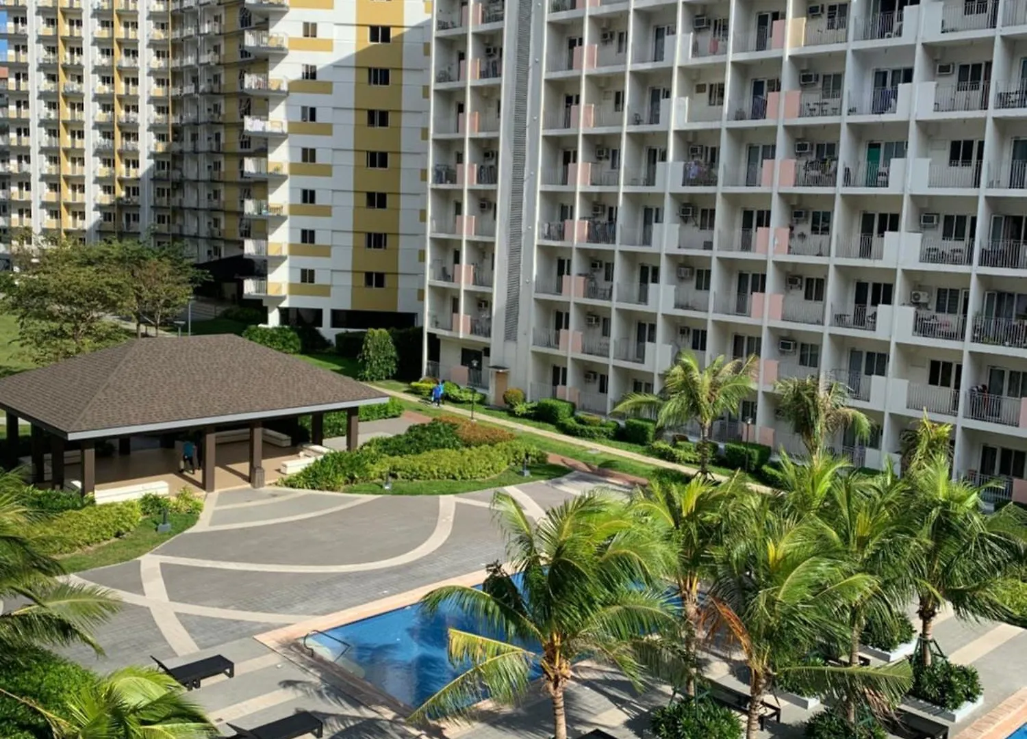 Aparthotel Peacetime Condo Field Residences Bldg 6 U1006B Manila