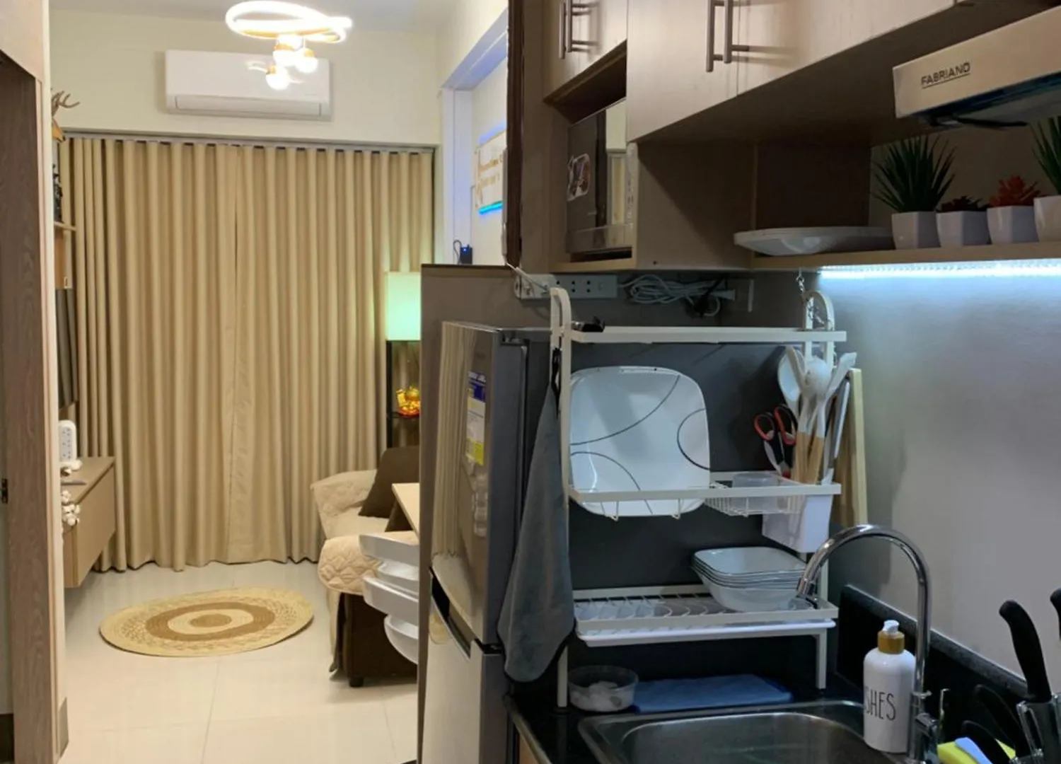 Aparthotel Peacetime Condo Field Residences Bldg 6 U1006B Manila